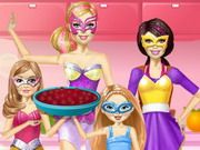 Barbie Family Cooking Berry Pie