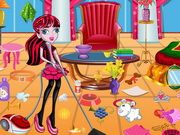 Draculaura Mansion Cleaning